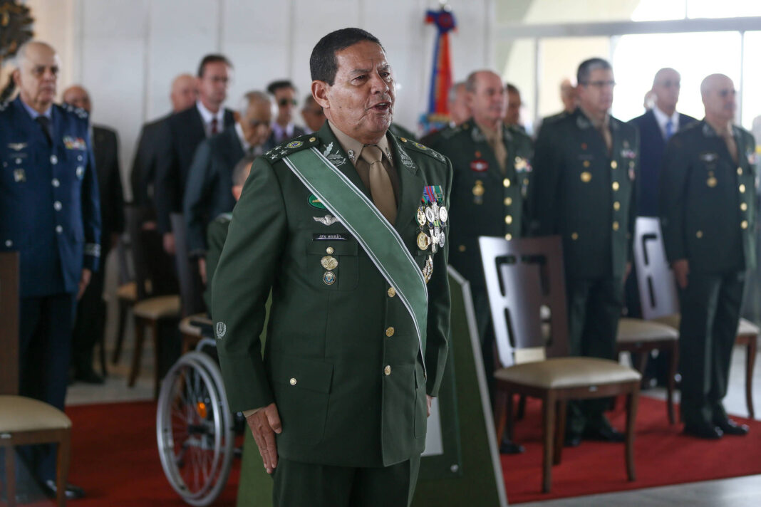 general Mourão