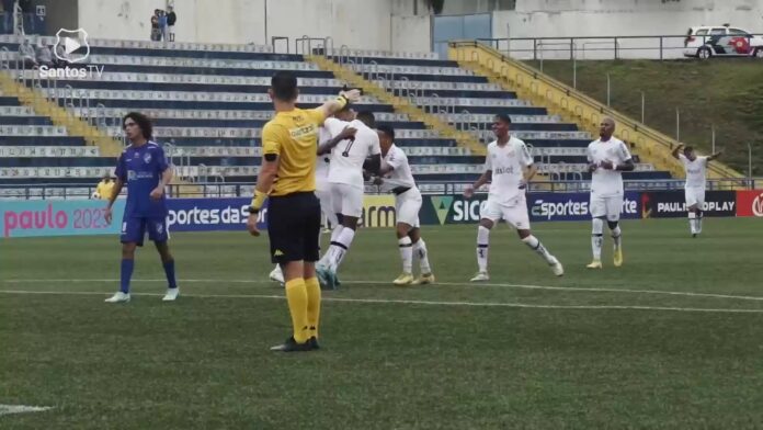 Santos derrota São Raimundo na Copa SP com homenagem a Pelé; confira