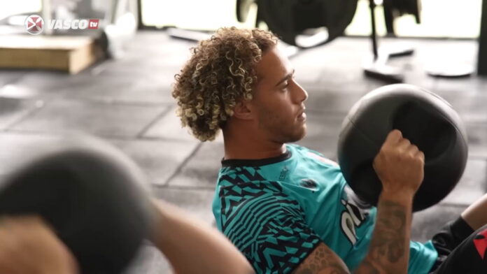 Anderson Conceição e Lucas Piton esbanjam motivação no Vasco