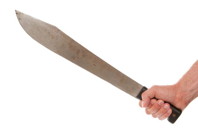 Homem que tentou matar mulher com picareta já havia esfaqueado vítima