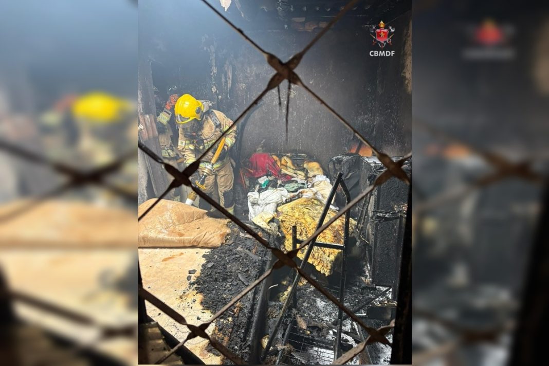 incendio-destroi-quarto-de-casa-no-df-e-mobiliza-bombeiros.-veja-video