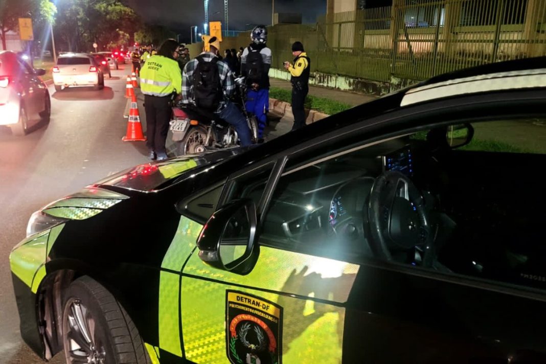 operacao-do-detran-flagra-17-motociclistas-sem-cnh-e-um-alcoolizado