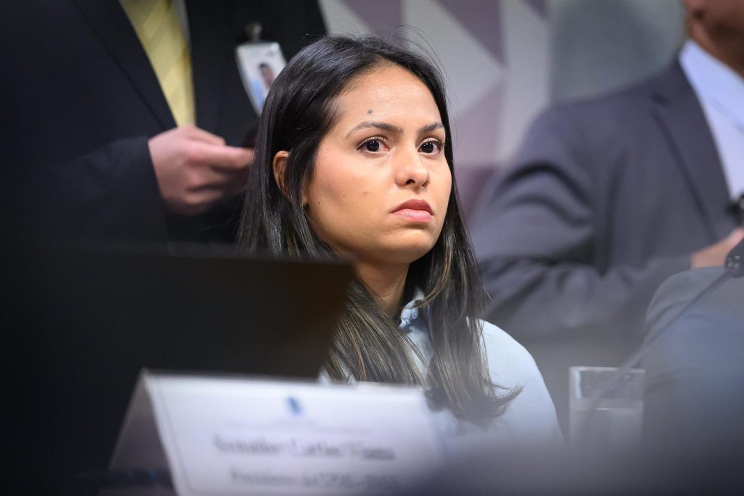 ex-secretaria-do-“careca-do-inss”-da-respostas-acidas-na-cpmi