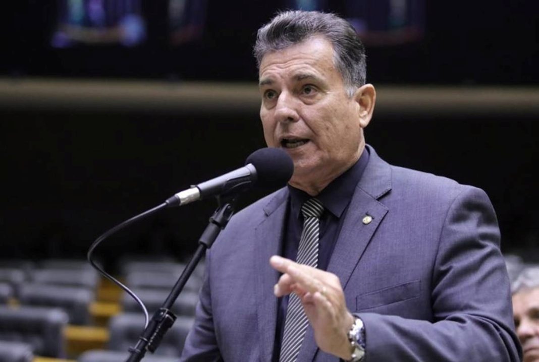 comissao-da-camara-aprova-equiparacao-de-trafico-de-tabaco-a-drogas