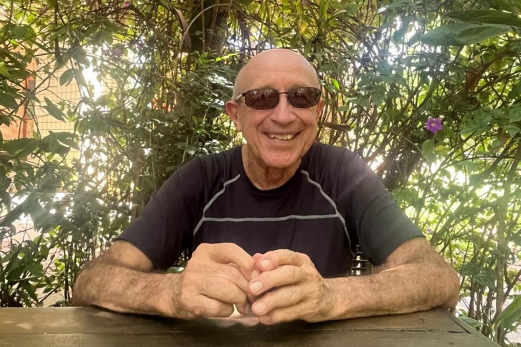 aos-80-anos,-medico-intensivista-segue-na-ativa:-“vivo-com-equilibrio”