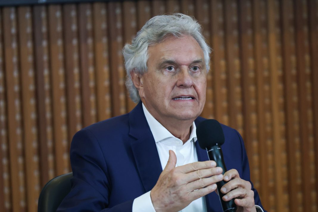 caiado-oficializa-entrada-no-psd-e-apoia-vice-como-sucessor-em-goias
