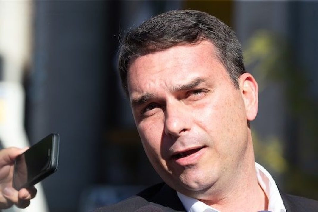 policia-do-senado-pede-tornozeleira-para-homem-que-ameacou-flavio
