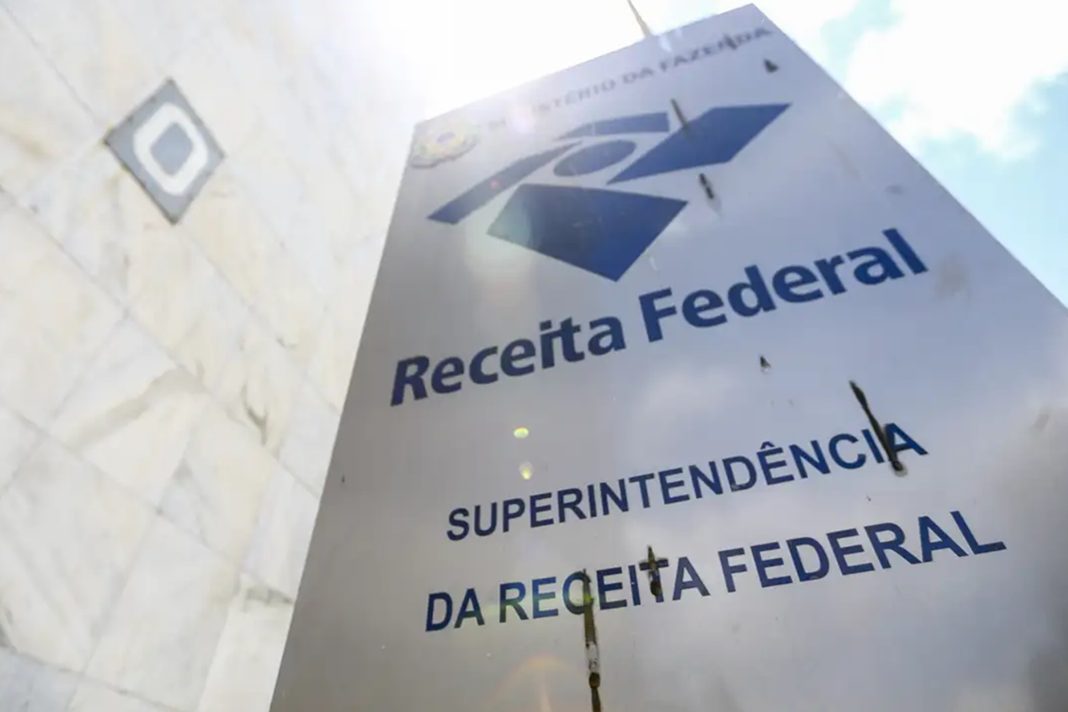 irpf:-trabalhador-de-menor-renda-tera-cash-back-da-receita.-entenda