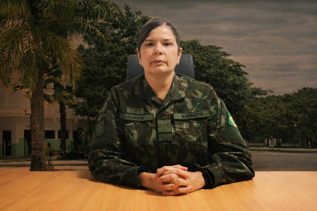 saiba-quem-e-a-primeira-mulher-a-se-tornar-general-do-exercito