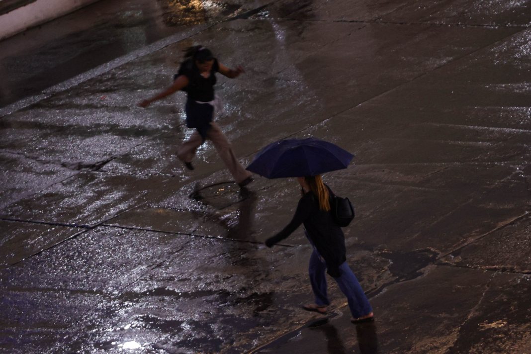 clima:-chuvas-castigam-todas-as-regioes-do-pais-neste-1o-de-abril