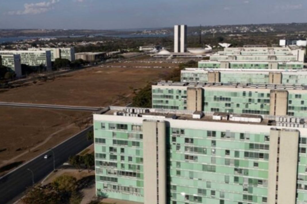 penduricalhos:-apos-stf,-servidores-pressionam-por-volta-do-quinquenio