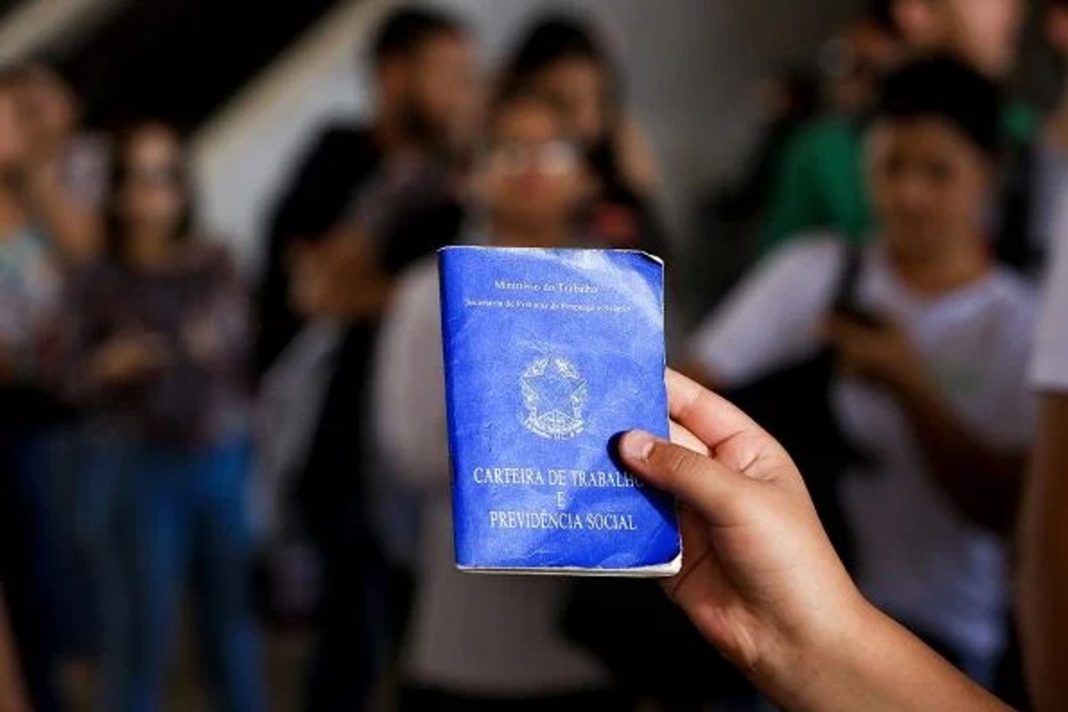 semana-comeca-com-427-vagas-de-emprego-com-salario-de-ate-r$-3,6-mil