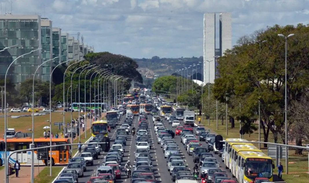 governo-aumenta-auxilio-de-transporte-a-servidores-em-mais-de-300%