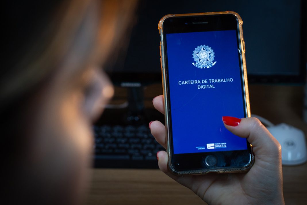 df-tem-963-vagas-de-emprego-nesta-terca;-salarios-chegam-a-r$-3,3-mil