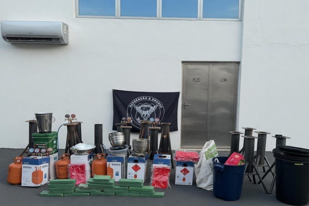 breaking-bad:-policia-fecha-laboratorio-no-df-e-prende-traficante