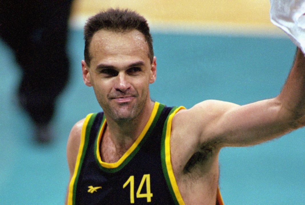 flavio-bolsonaro-lamenta-morte-de-oscar-schmidt:-“idolo”