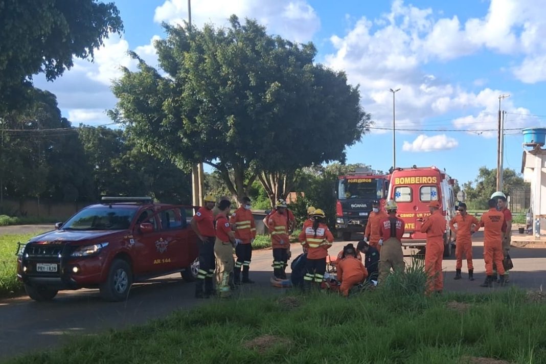 mulher-fica-em-estado-grave-apos-carro-capotar-no-entorno
