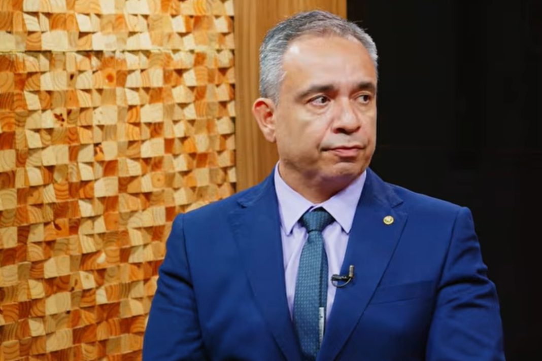 reinaldo-rossano-assume-dpdf-com-foco-em-melhorar-acesso-a-saude