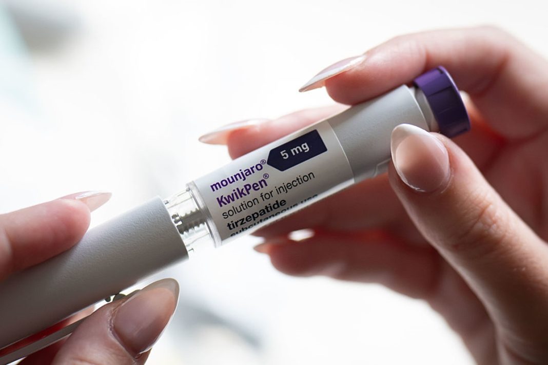 india-apreende-mais-de-260-canetas-falsas-de-mounjaro-em-investigacao