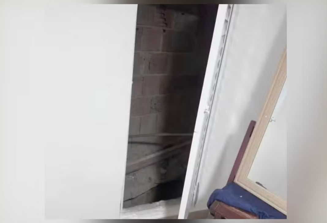 rj:-traficante-dada-usou-passagem-secreta-em-casa-para-fugir-da-policia