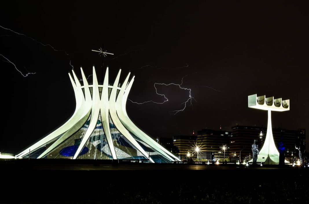 mais-de-13-mil-raios-cairam-no-df-nos-primeiros-tres-meses-de-2026