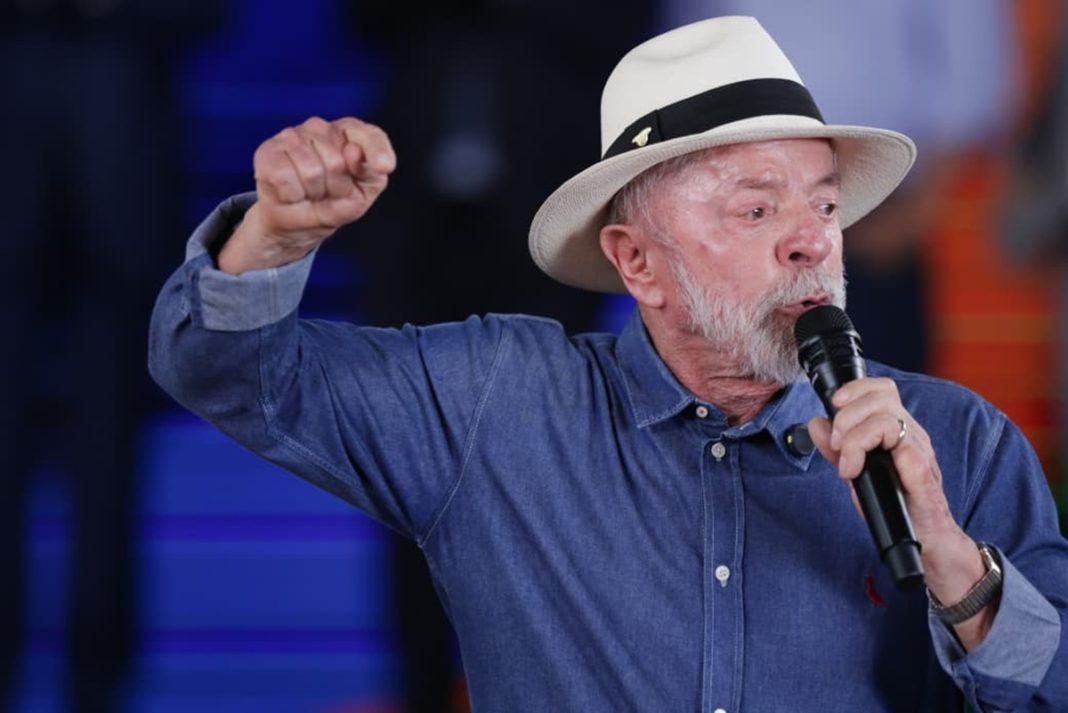 lula-diz-em-congresso-do-pt-que-“nao-corre-atras-de-adversario”