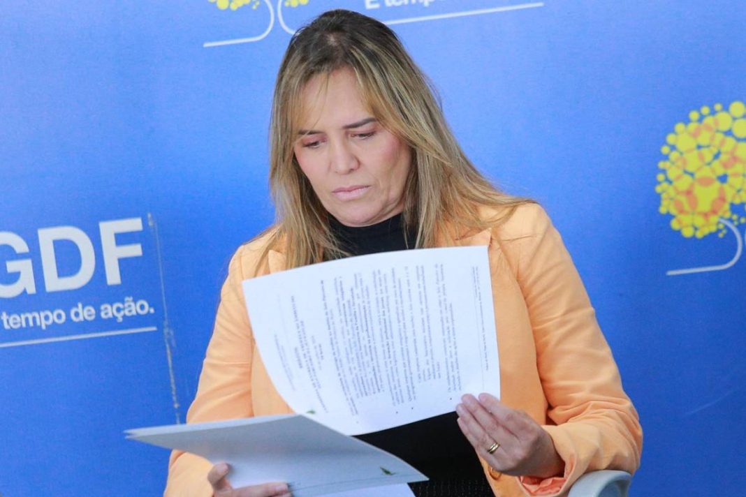 celina-decreta-corte-de-ate-25%-dos-contratos-e-suspende-reajustes