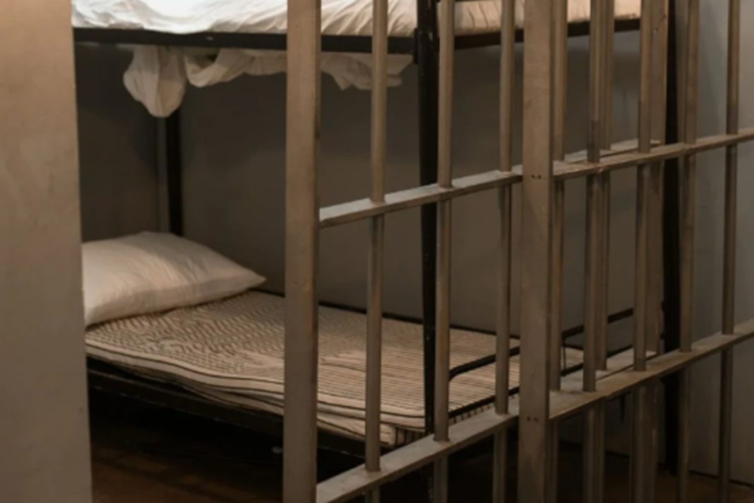 agente-penitenciario-e-preso-suspeito-de-estuprar-detentas-na-bahia