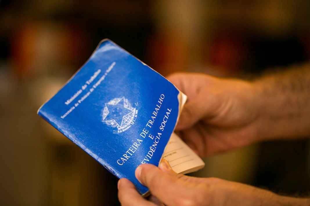 agencias-do-trabalhador-tem-800-vagas,-com-ate-r$-3-mil-de-salario
