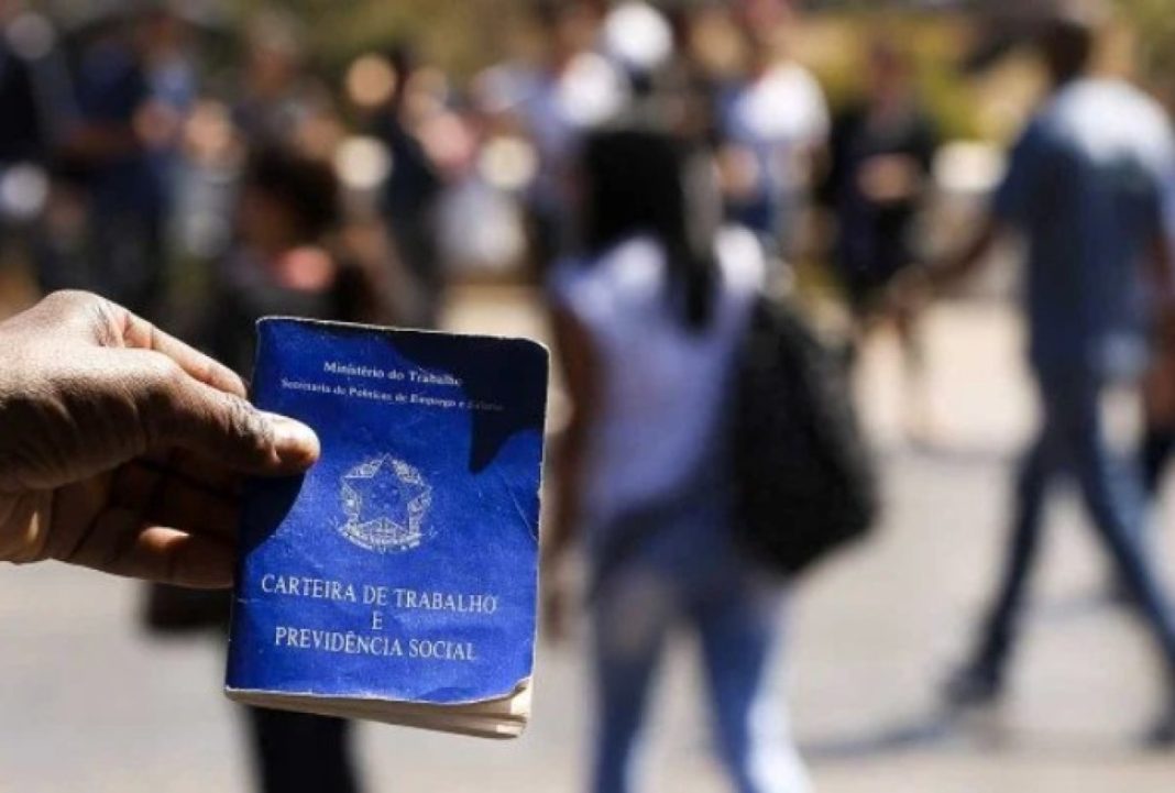 df-tem-994-vagas-nesta-quarta-(29/4),-com-ate-r$-6-mil-de-salario