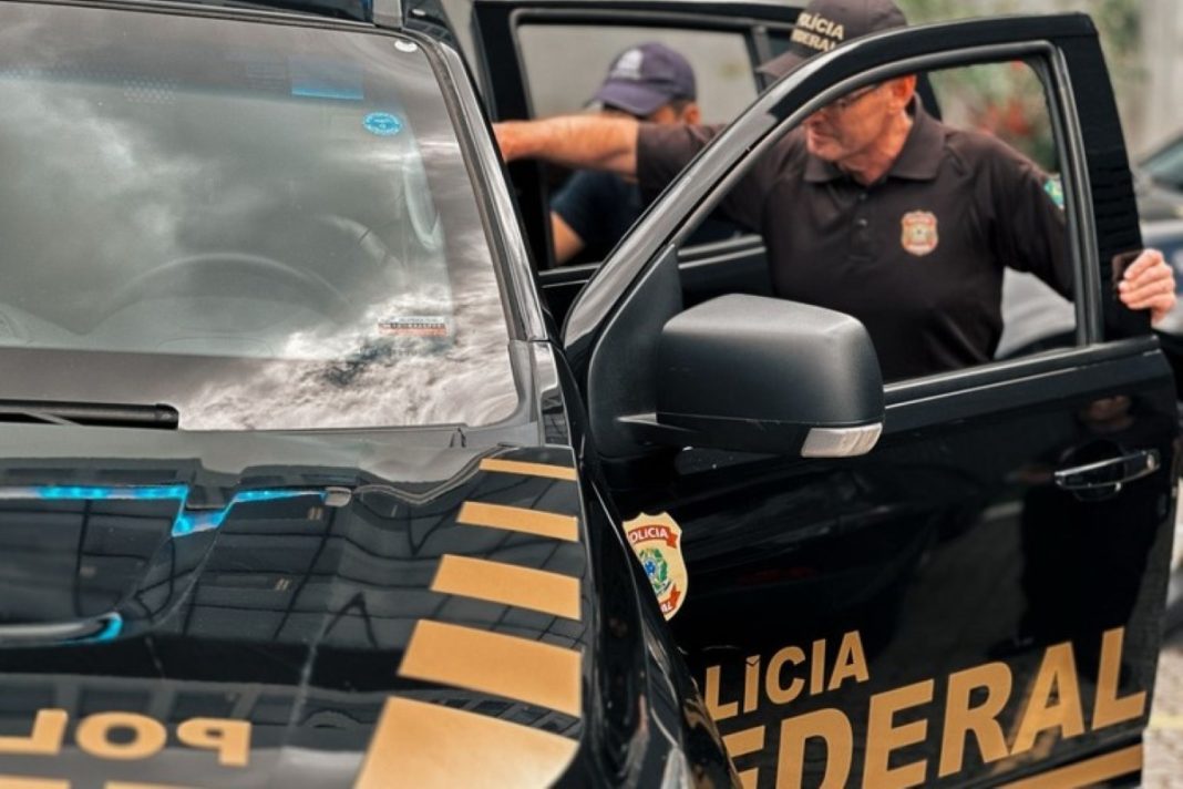 pf-prende-estrangeiros-foragidos-da-lista-vermelha-da-interpol-em-sc