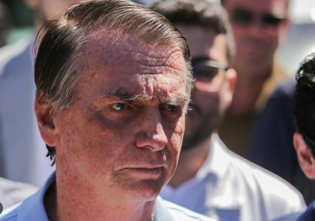 bolsonaro-deixa-prisao-domiciliar-e-e-internado-para-cirurgia-no-ombro