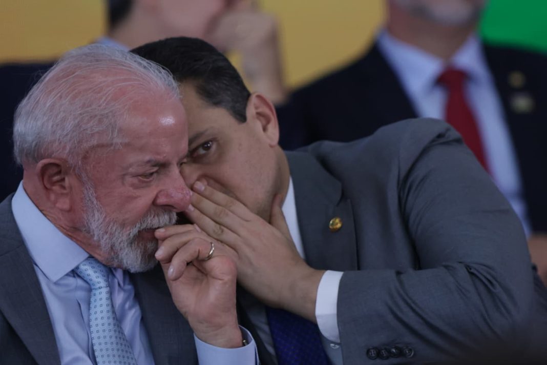 como-crise-com-alcolumbre-impacta-fim-da-6×1-e-pautas-do-governo