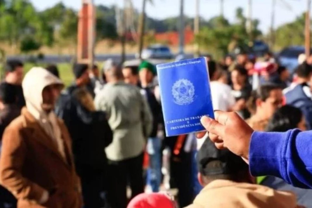 df-comeca-semana-com-924-vagas-de-emprego-e-salarios-de-ate-r$-6-mil