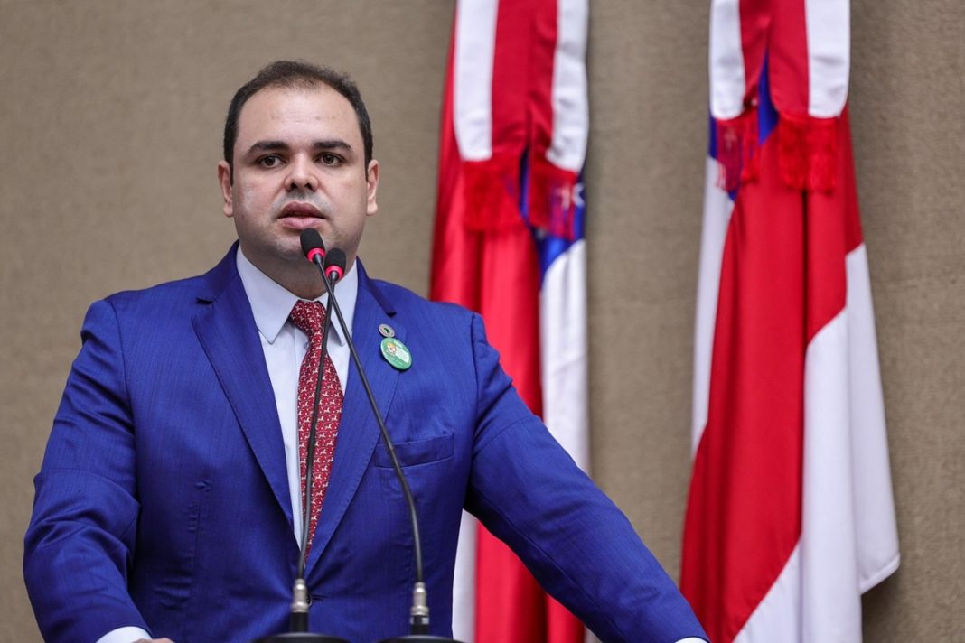 amazonas:-quem-e-roberto-cidade,-eleito-governador-em-votacao-indireta