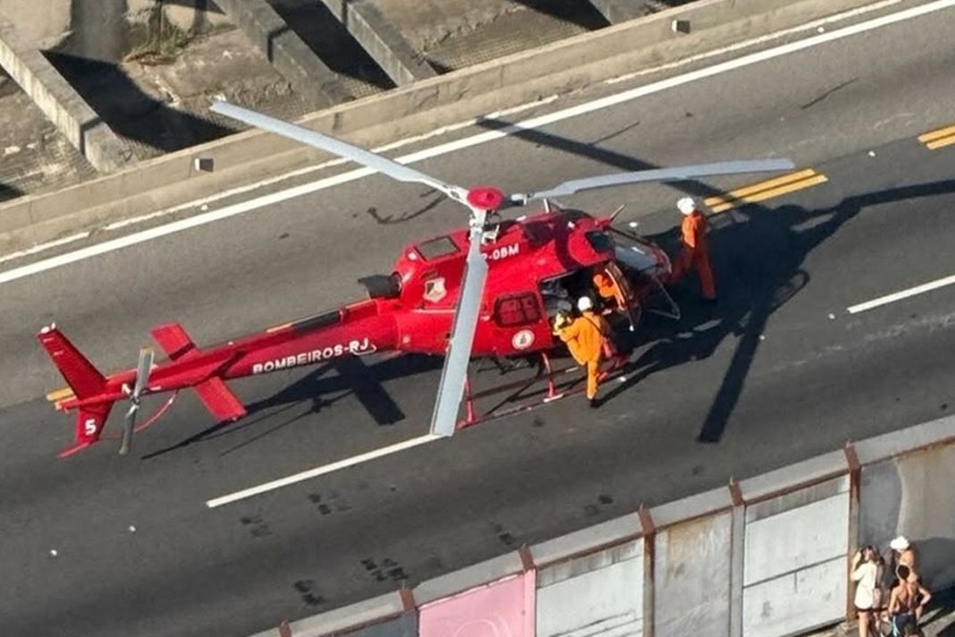 helicoptero-faz-pouso-em-avenida-apos-grave-acidente-no-rio-de-janeiro