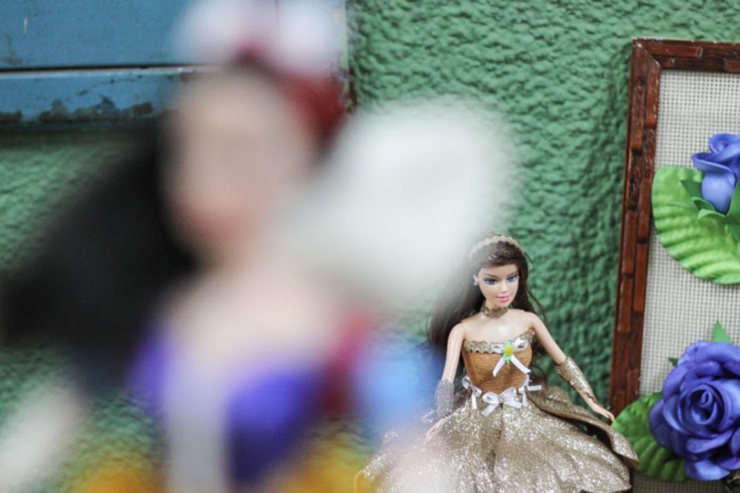 mulher-e-denunciada-por-vender-fotos-intimas-de-crianca-de-11-anos