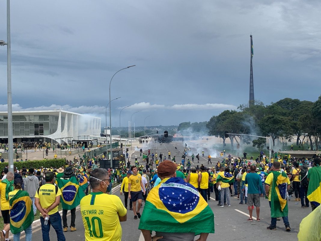 8/1:-condenados-ameacam-reagir-se-governo-lula-judicializar-dosimetria.-veja-video