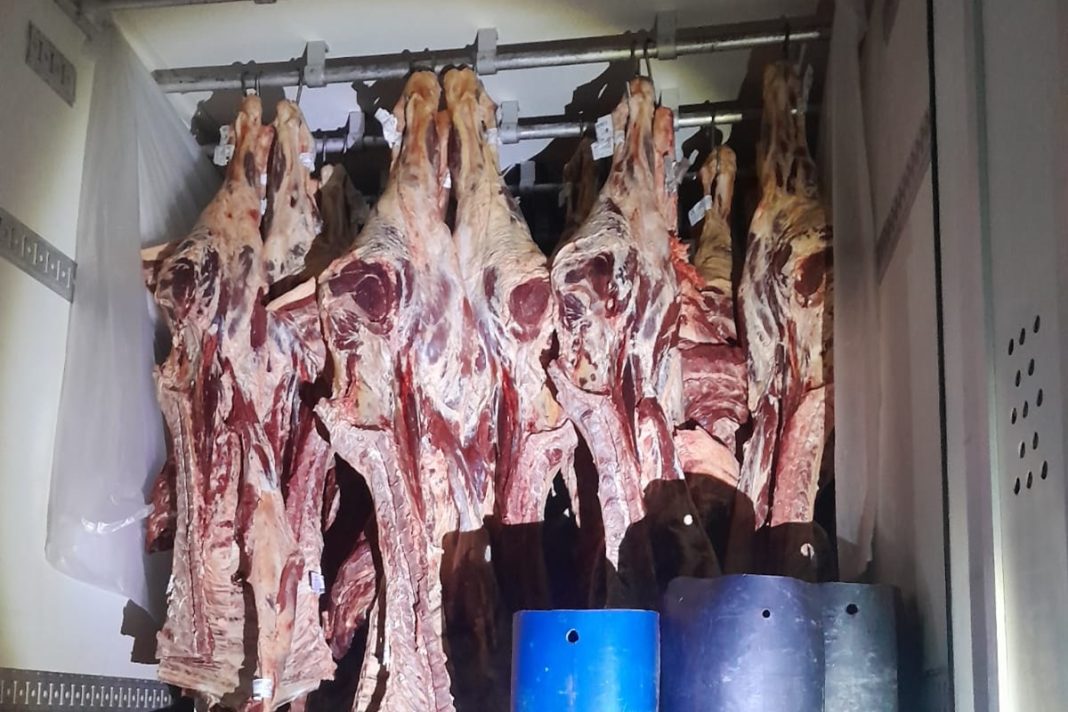 de-carne-a-cueca:-operacao-apreende-cargas-com-nota-fiscal-irregular