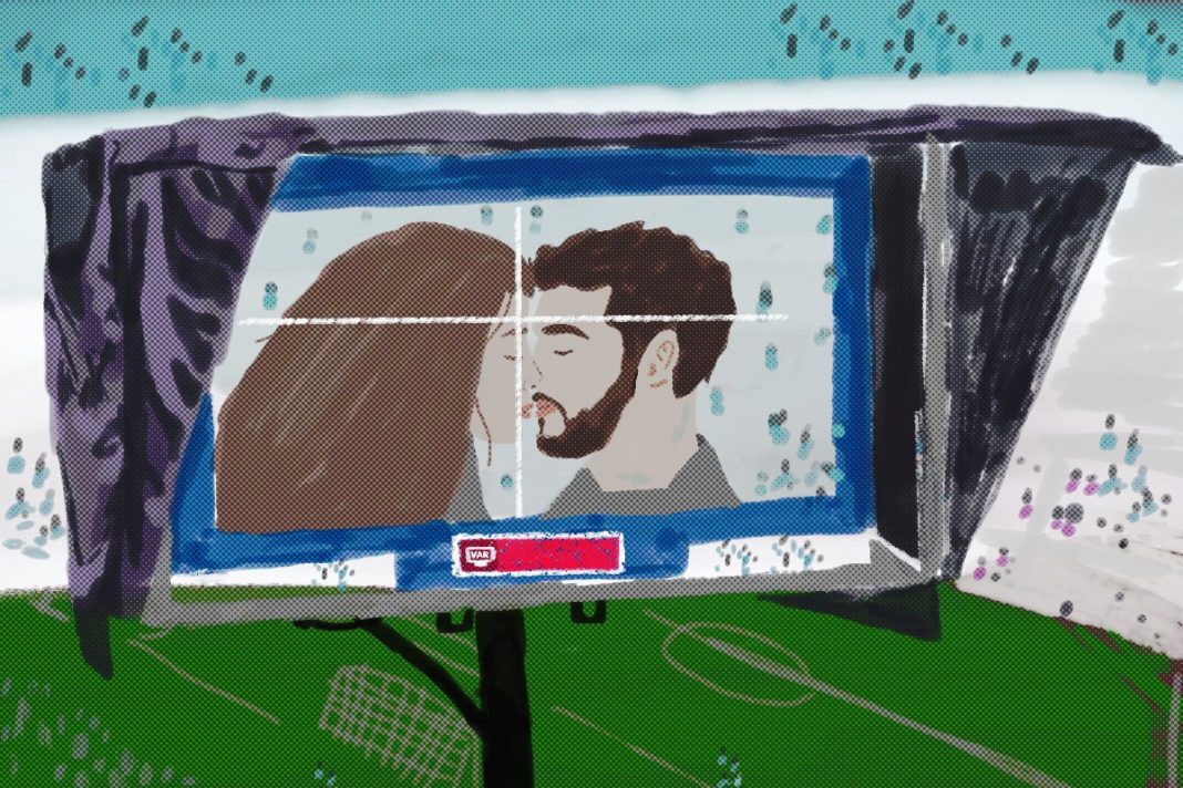 var-de-infidelidade:-torcedores-sao-flagrados-traindo-em-estadios