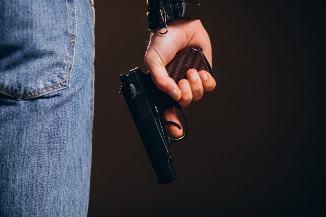 comissao-da-camara-aprova-uso-do-fgts-para-compra-de-arma-de-fogo