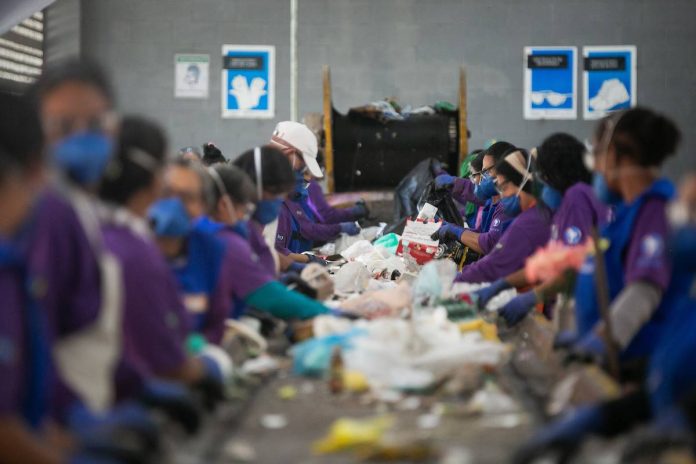 separacao-de-residuos-solidos-de-lixo-sera-obrigatoria-do-df.-entenda separacao-de-residuos-solidos-de-lixo-sera-obrigatoria-do-df.-entenda