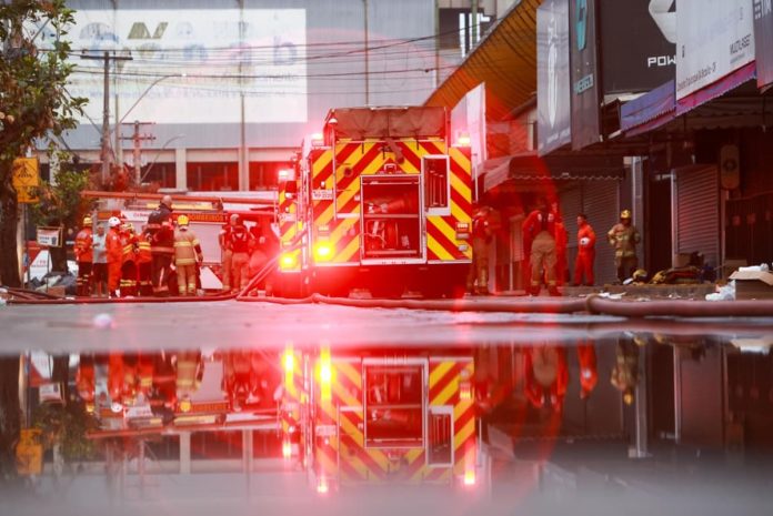 “feira-toda-poderia-ter-sido-destruida”,-diz-bombeiro-sobre-incendio “feira-toda-poderia-ter-sido-destruida”,-diz-bombeiro-sobre-incendio