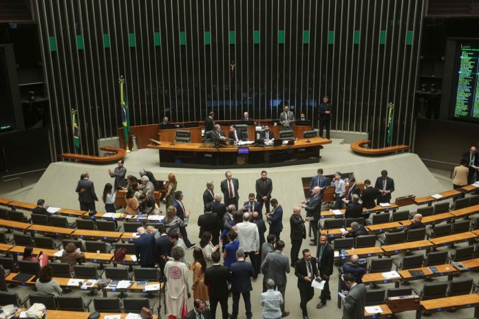 camara-aprova-restricoes-e-tornozeleira-para-condenados-por-pedofilia camara-aprova-restricoes-e-tornozeleira-para-condenados-por-pedofilia