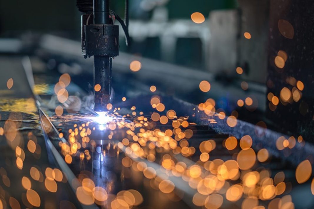 producao-industrial-cresce-em-11-dos-15-locais-pesquisados-em-marco
