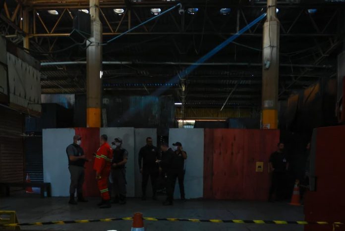 “perdemos-tudo!”-diz-dono-de-loja-destruida-na-feira-dos-importados