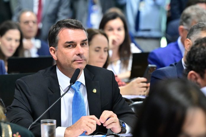 contato-com-vorcaro-foi-retomado-quando-houve-atraso-nas-parcelas,-diz-flavio-bolsonaro.-video contato-com-vorcaro-foi-retomado-quando-houve-atraso-nas-parcelas,-diz-flavio-bolsonaro.-video