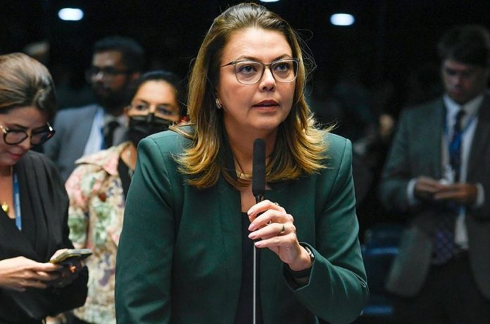 senadora-do-df-e-galipolo-falam-sobre-situacao-de-servidores-do-brb senadora-do-df-e-galipolo-falam-sobre-situacao-de-servidores-do-brb