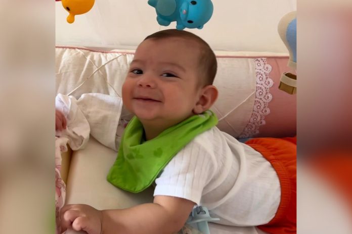 casal-do-df-faz-rifa-para-pagar-cirurgia-do-filho-com-condicao-rara,-ao-custo-de-r$-753-mil.-veja-video casal-do-df-faz-rifa-para-pagar-cirurgia-do-filho-com-condicao-rara,-ao-custo-de-r$-753-mil.-veja-video