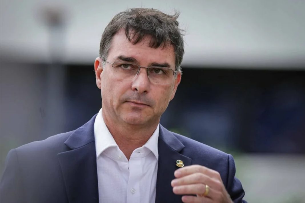 alem-de-vorcaro,-filme-de-bolsonaro-tem-“mais-de-10-investidores”,-diz-flavio